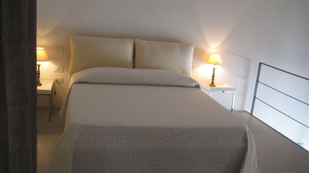 Bb 22 Charming Rooms & Apartments Palermo Exterior photo