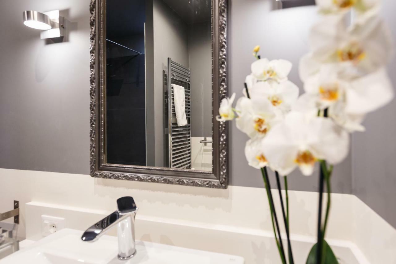 Bb 22 Charming Rooms & Apartments Palermo Exterior photo